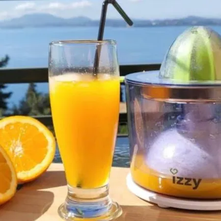 Aqua Seaview Lejlighed *